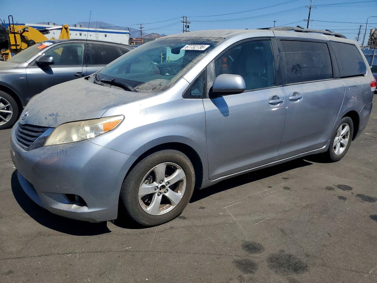 2014 TOYOTA SIENNA
