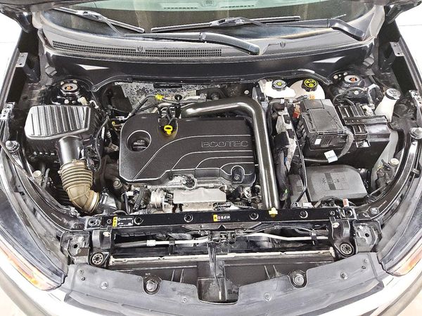 2023 CHEVROLET EQUINOX LS (1FL) — Engine bay