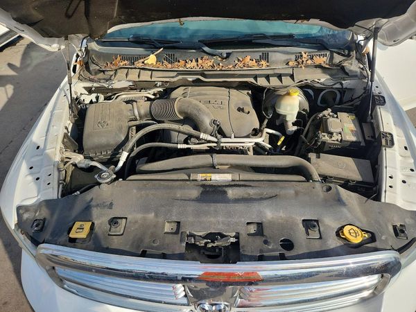 2016 RAM 1500 SLT — Engine bay