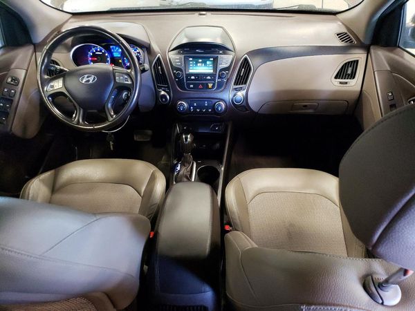 2015 HYUNDAI TUCSON GLS (Middle)