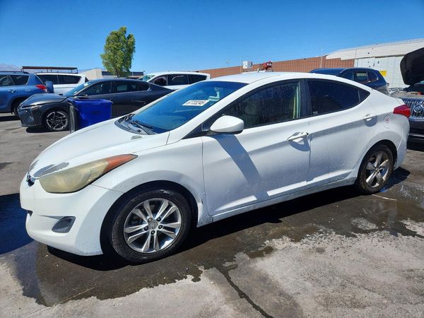 2013 HYUNDAI ELANTRA
