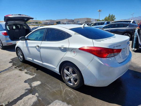2013 HYUNDAI ELANTRA