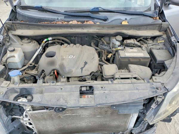 2016 KIA SPORTAGE LX w/Popular Pkg — Engine bay