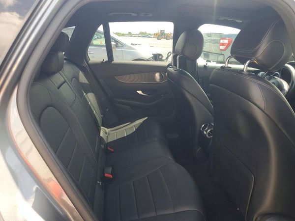 2017 MERCEDES-BENZ GLC