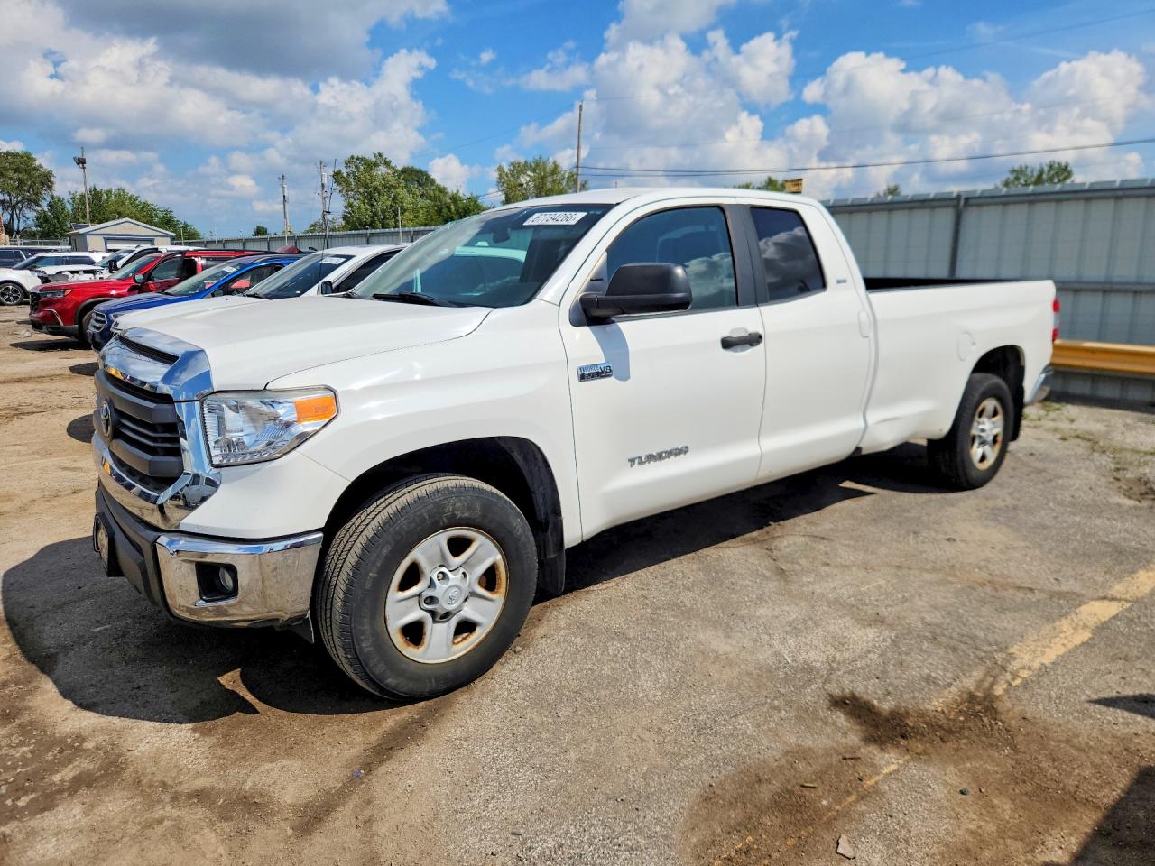2015 TOYOTA TUNDRA SR5 Grade — Front 3/4