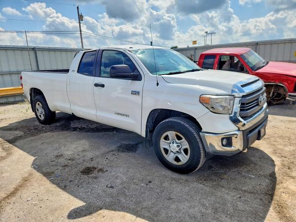 2015 TOYOTA TUNDRA SR5 Grade — Passenger 3/4