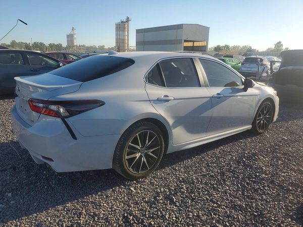 2024 TOYOTA CAMRY