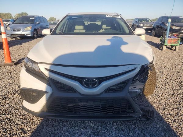 2024 TOYOTA CAMRY
