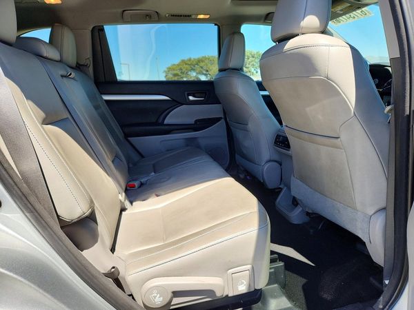2017 TOYOTA HIGHLANDER SE/XLE