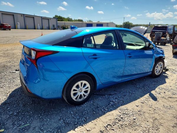 2022 TOYOTA PRIUS