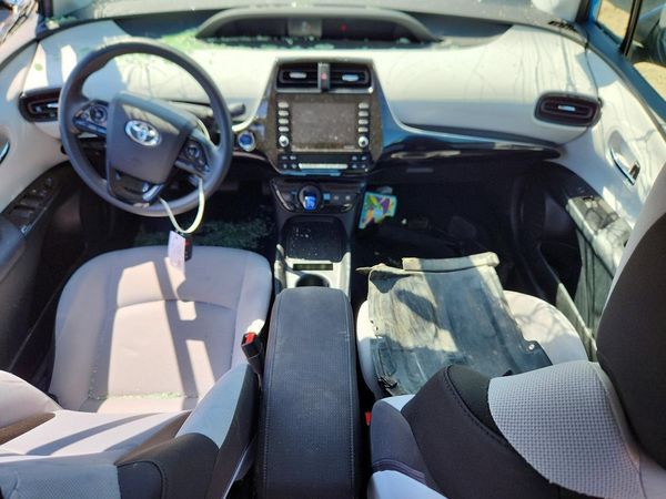 2022 TOYOTA PRIUS