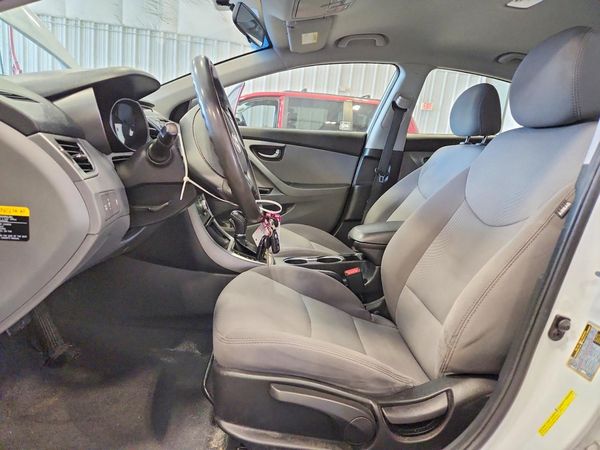 2016 HYUNDAI ELANTRA
