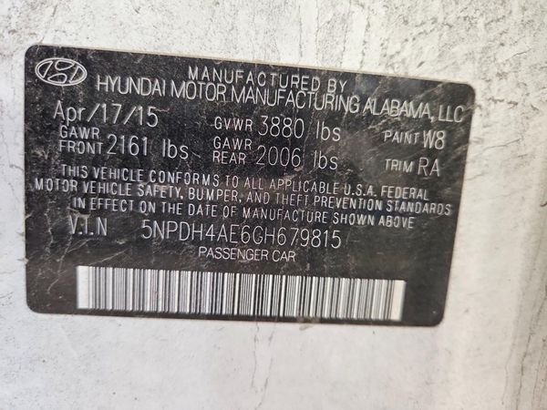 2016 HYUNDAI ELANTRA