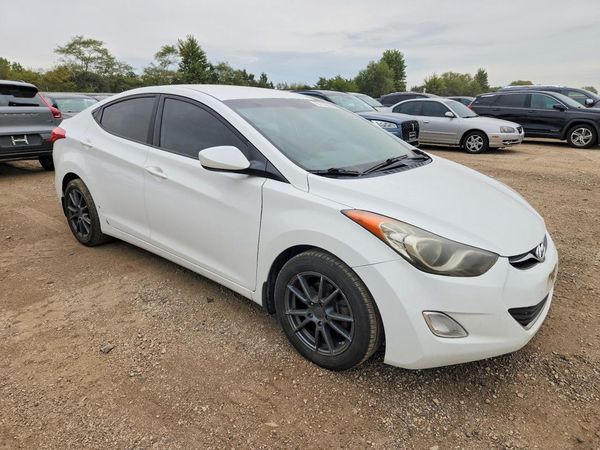 2013 HYUNDAI ELANTRA