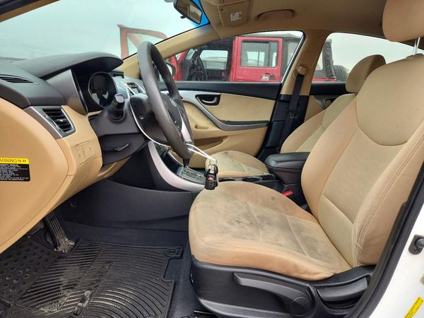 2013 HYUNDAI ELANTRA