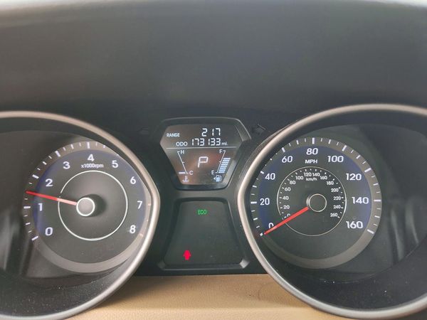 2013 HYUNDAI ELANTRA
