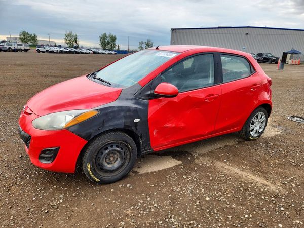 2013 MAZDA MAZDA2