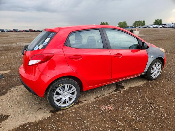 2013 MAZDA MAZDA2