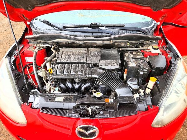 2013 MAZDA MAZDA2