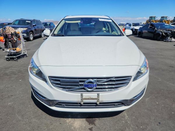 2015 VOLVO V60 Platinum (non R design) — DIRF