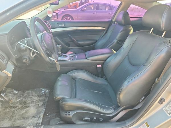 2015 INFINITI Q60 COUPE