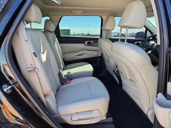 2025 KIA SORENTO