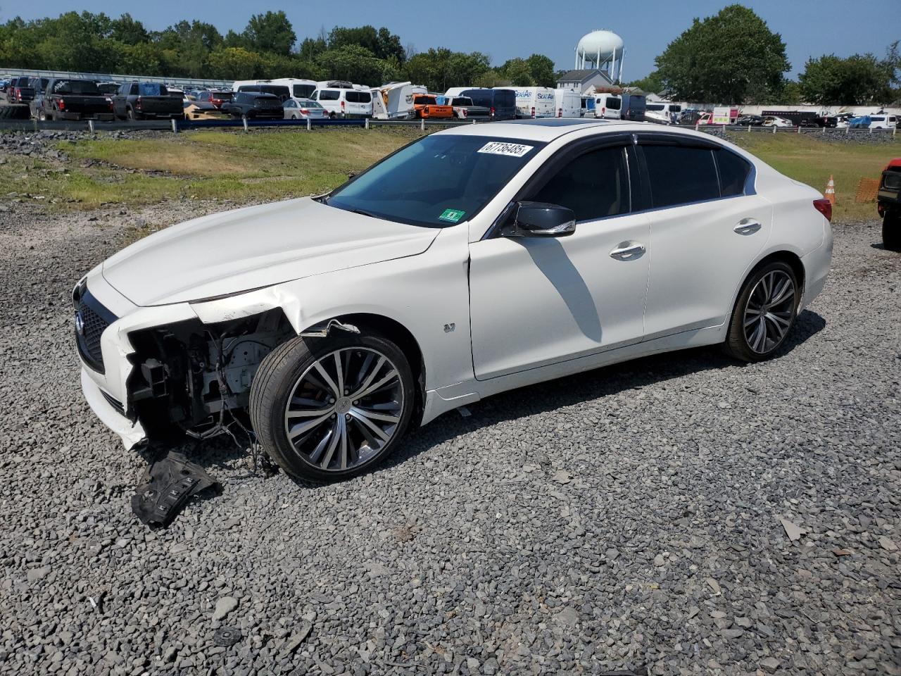 2015 INFINITI Q50