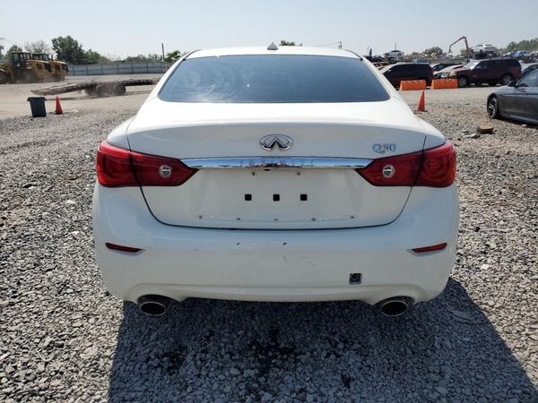 2015 INFINITI Q50