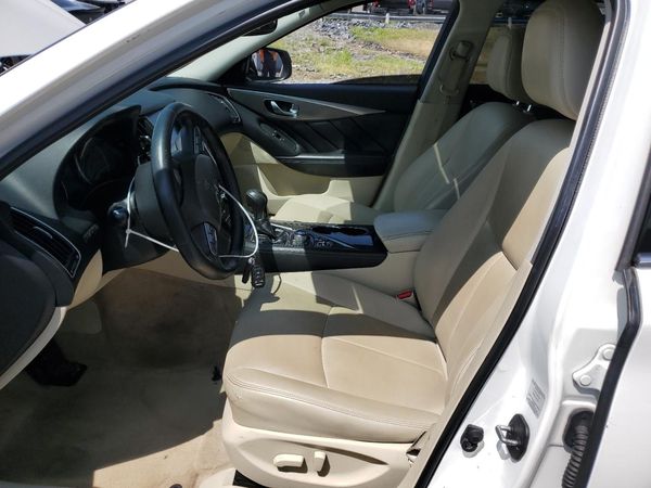 2015 INFINITI Q50