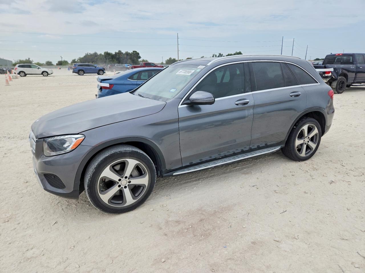 2016 MERCEDES-BENZ GLC GLC300