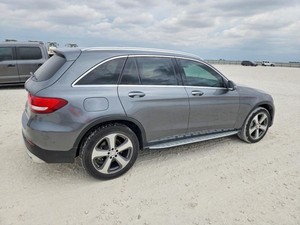 2016 MERCEDES-BENZ GLC GLC300