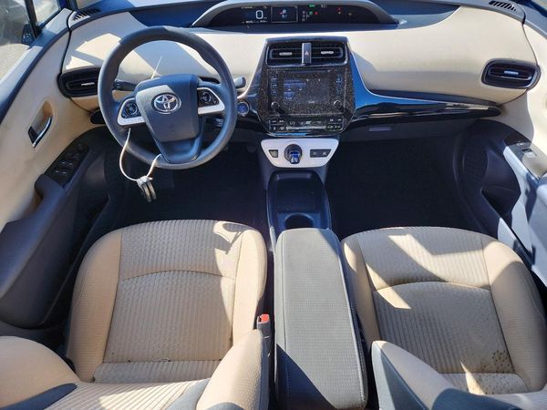 2016 TOYOTA PRIUS