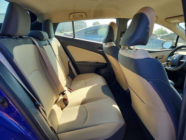 2016 TOYOTA PRIUS