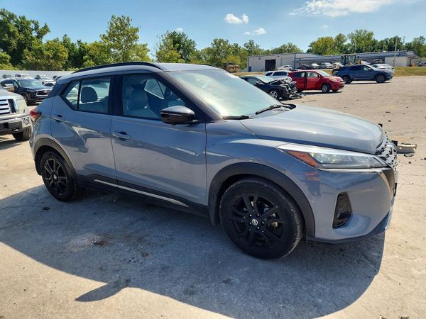 2021 NISSAN KICKS