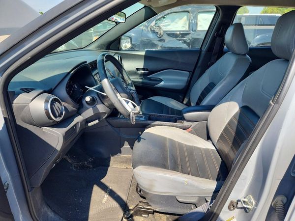 2021 NISSAN KICKS