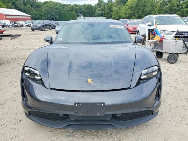 2022 PORSCHE TAYCAN