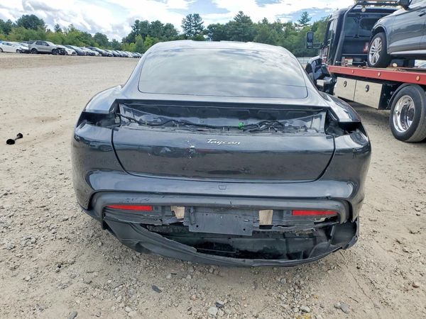 2022 PORSCHE TAYCAN