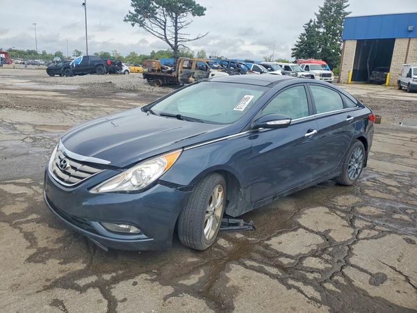 2013 HYUNDAI SONATA