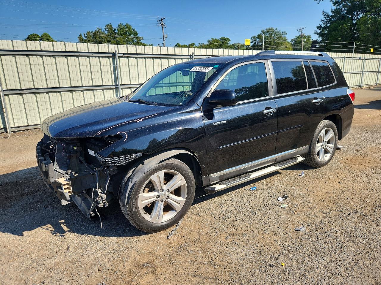 2013 TOYOTA HIGHLANDER Base/Hybrid — Front 3/4