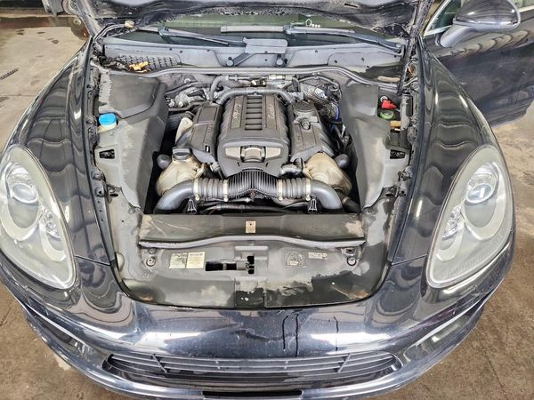 2014 PORSCHE CAYENNE Turbo