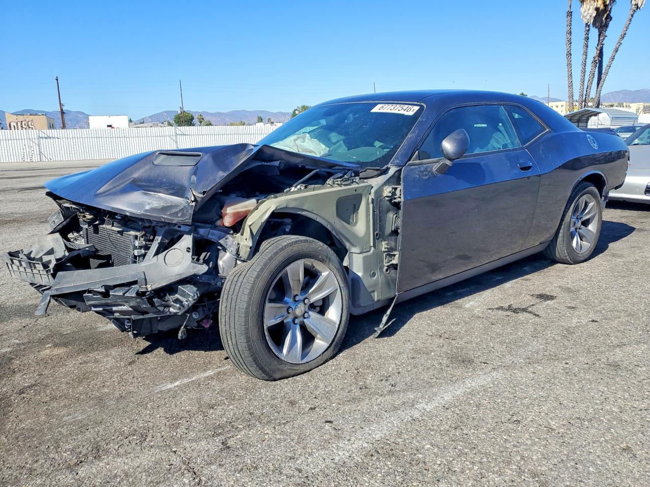 2022 DODGE CHALLENGER SXT — Front 3/4