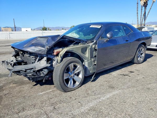 2022 DODGE CHALLENGER SXT — Front 3/4