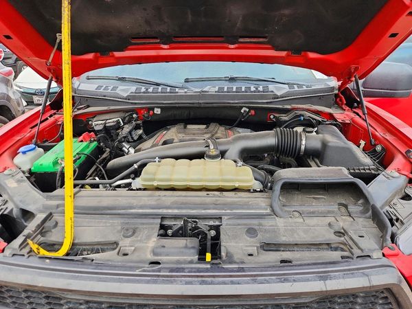 2020 FORD F150 — Engine bay
