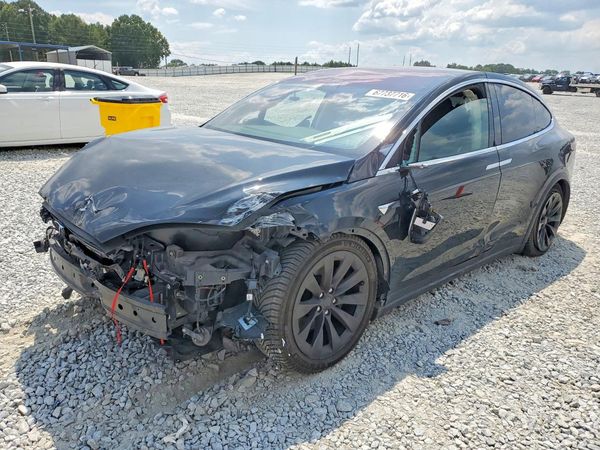 2018 TESLA MODEL X — Front 3/4
