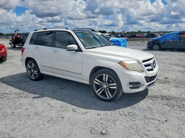 2014 MERCEDES-BENZ GLK GLK350 — Passenger 3/4