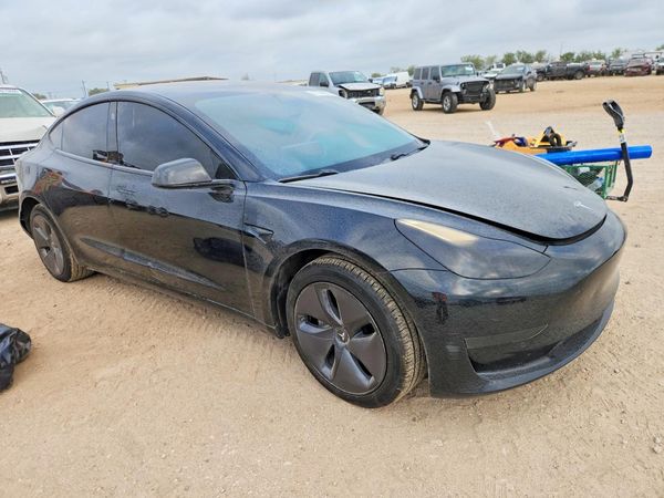 2019 TESLA MODEL 3 — Passenger 3/4
