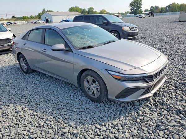 2025 HYUNDAI ELANTRA SE — Passenger 3/4