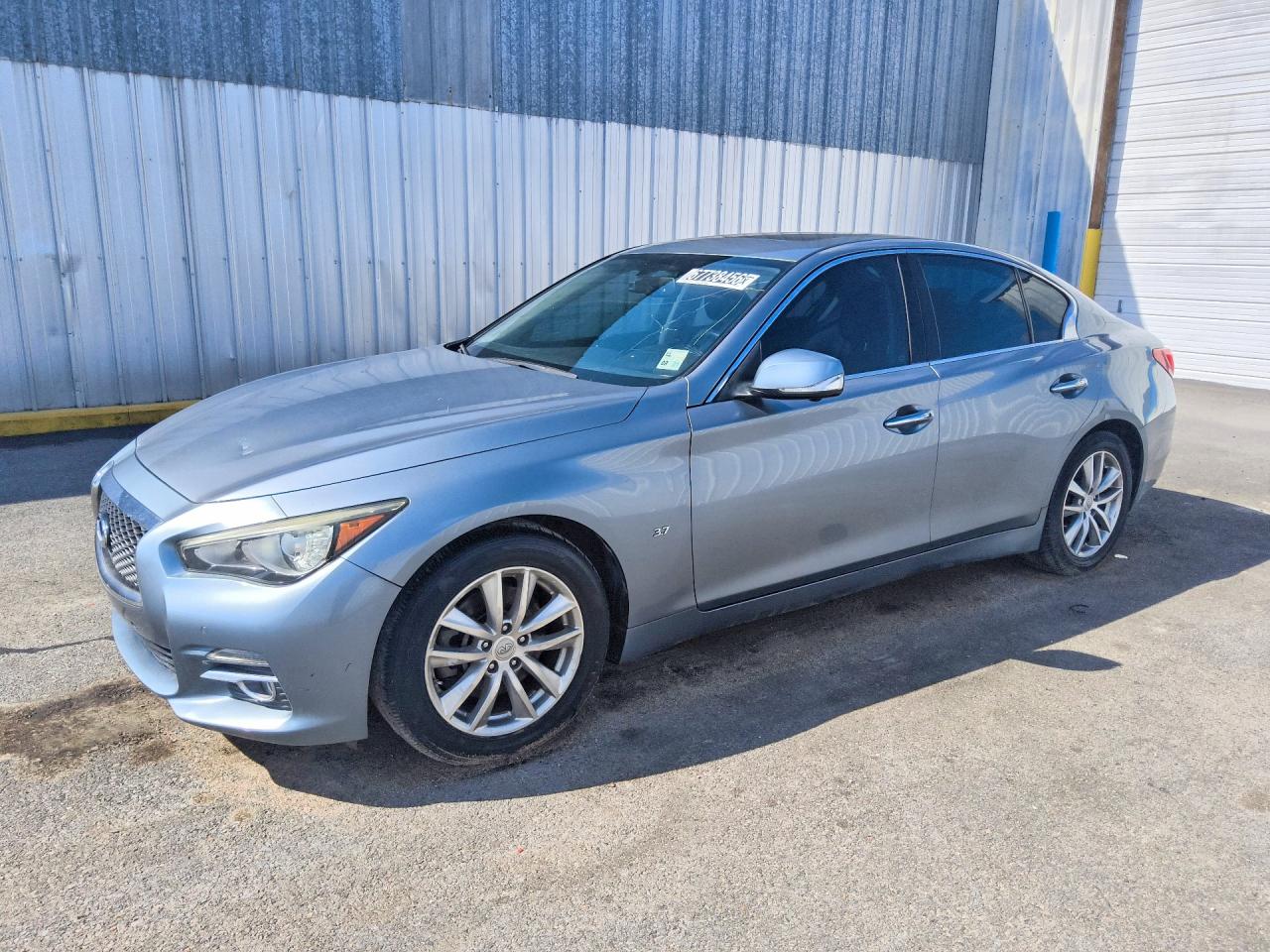 2015 INFINITI Q50 — Front 3/4