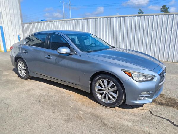 2015 INFINITI Q50 — Passenger 3/4