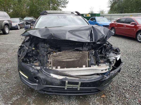 2015 VOLVO S60 Platinum (non R design)